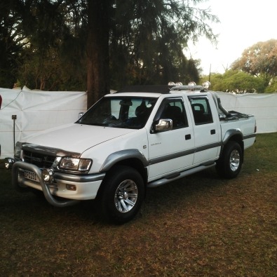 download Isuzu KB 320 V6 double cab to workshop manual