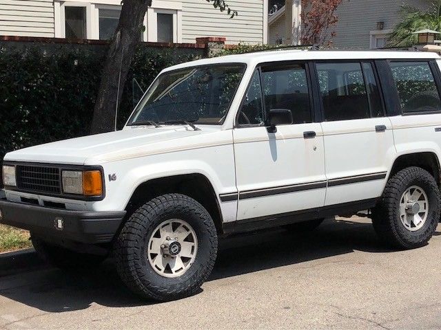 download Isuzu Trooper 90 workshop manual