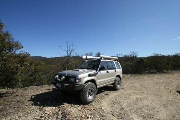 download Isuzu Trooper Holden Jackaroo workshop manual