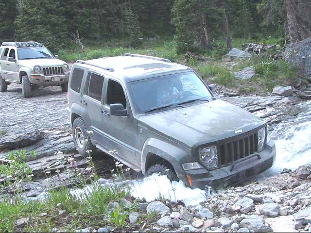 download JEEP LIBERTY KJ workshop manual