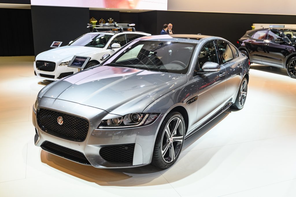 download Jaguar XF able workshop manual