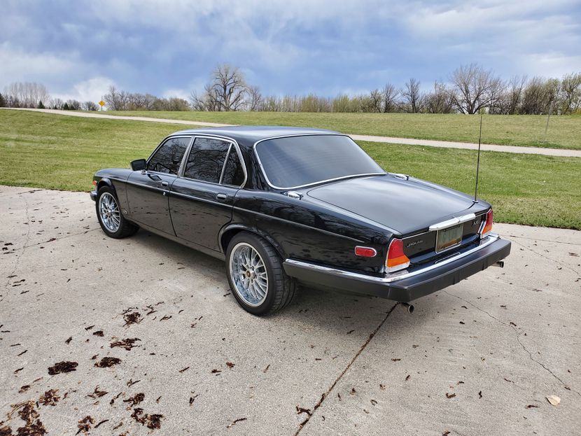 download Jaguar XJ6 3 2 3 6 4 able workshop manual