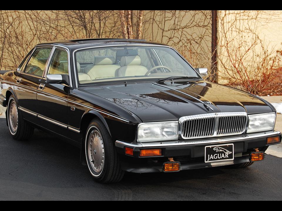 download Jaguar XJ6 Sovereign D to M registration workshop manual