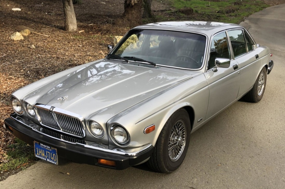 download Jaguar XJ6 able workshop manual