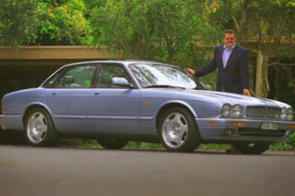 download Jaguar XJ8 able workshop manual