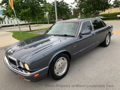 download Jaguar XJ8 workshop manual