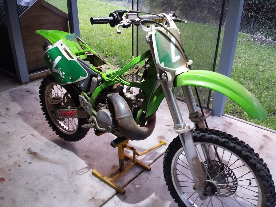 download KAWASAKI KX125 KX250 Motorcycle able workshop manual