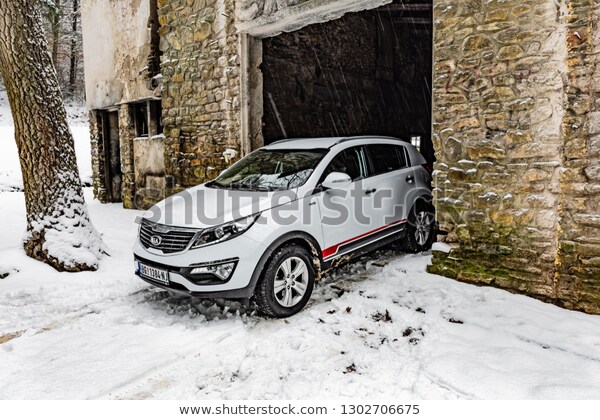 download KIA SPORTAGE workshop manual