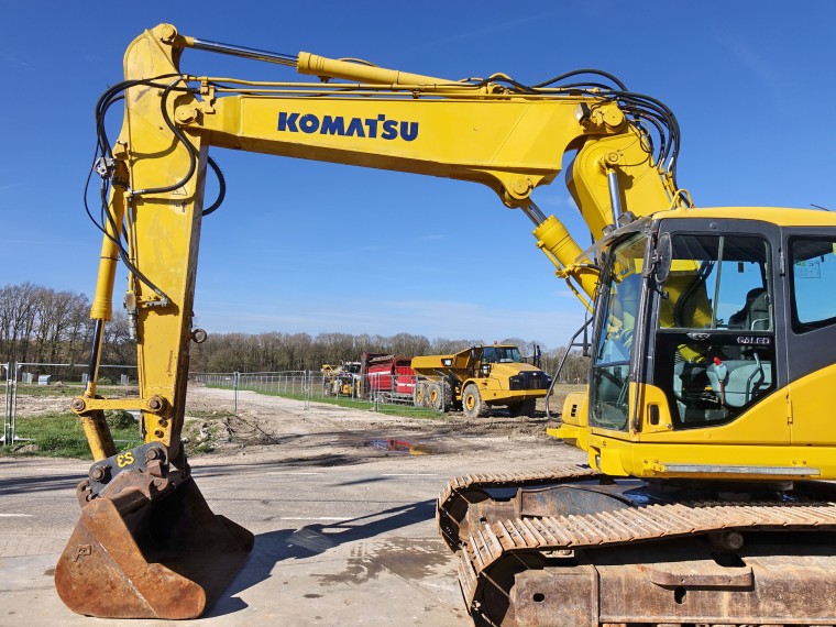 download KOMATSU PC210LC 7K Hydraulic Excavator able workshop manual