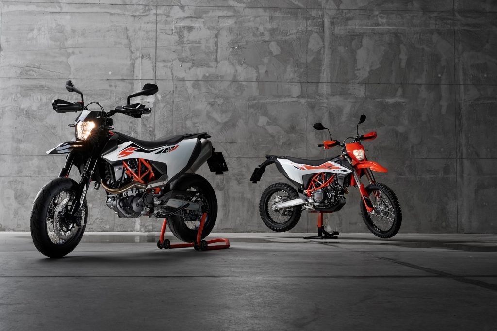 download KTM motorcycle 690 Enduro EU 690 Enduro AUS UK 690 Enduro R EU 690 Enduro R AUS UK 690 Enduro R USA workshop manual