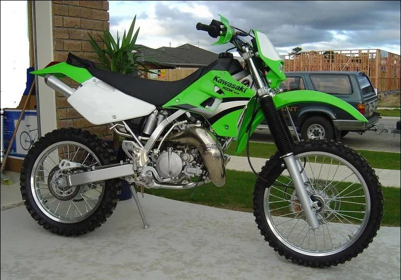 download Kawasaki KDX200 2 Stroke Motorcycle able workshop manual