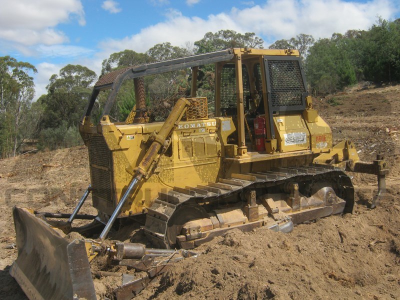 download Komatsu D60E 7 Bulldozer able workshop manual