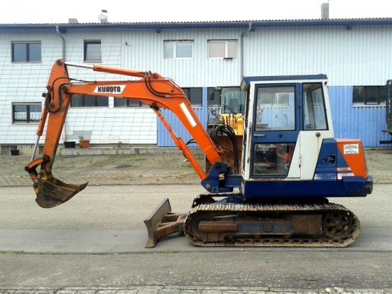 download Kubota KH 61 Excavator able workshop manual