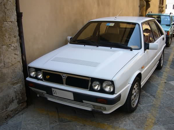 download Lancia Delta Prisma 4WD workshop manual