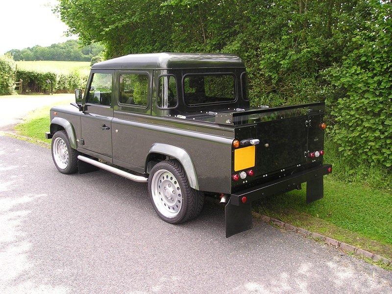 download Land Rover DEFENDER 90 110 130 TD5 TDI V8 workshop manual