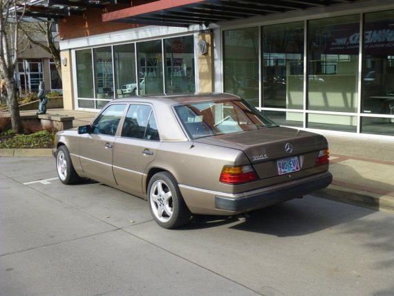 download MERCEDES BENZ 124 SEDAN E500 5.0L workshop manual