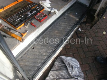 download MERCEDES SPRINTER VW CRAFTER ELEC DOOR workshop manual