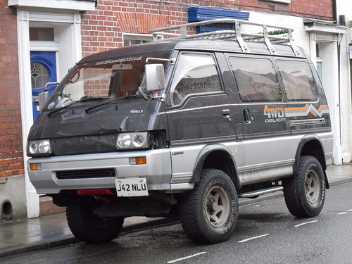 download MITSUBISHI DELICA L300 workshop manual