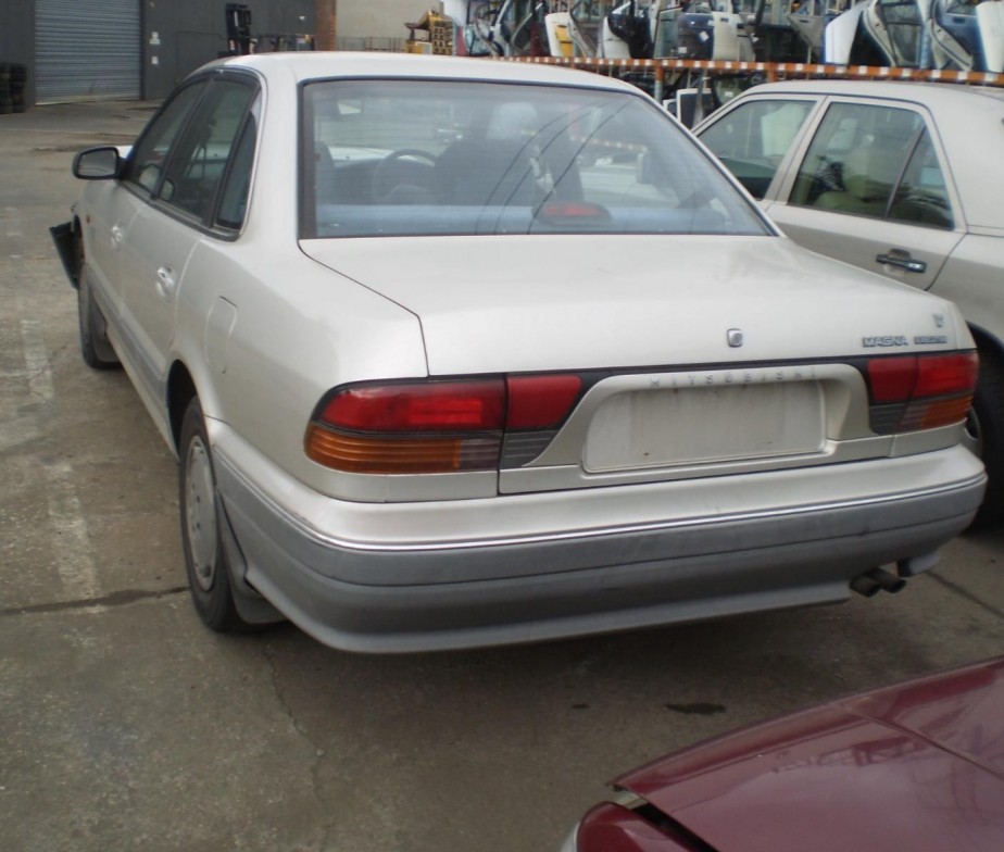 download MITSUBISHI MAGNA VERADA TR TS KR KS workshop manual