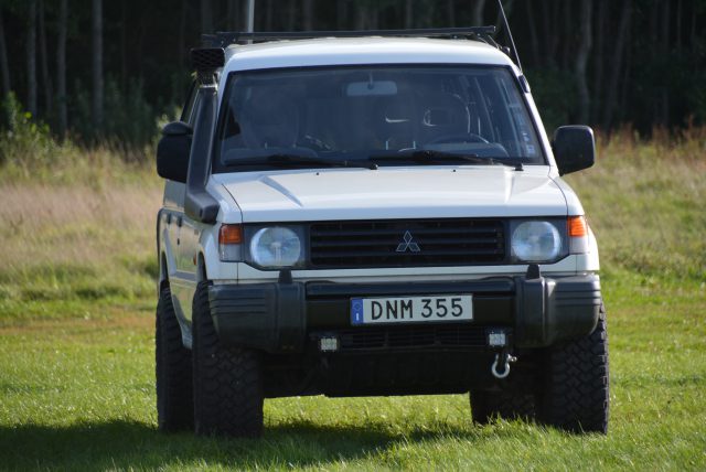 download MITSUBISHI MONTERO workshop manual