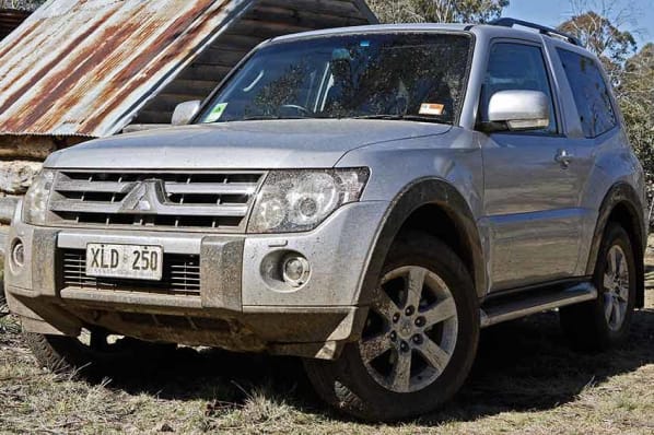 download MITSUBISHI PAJERO workshop manual