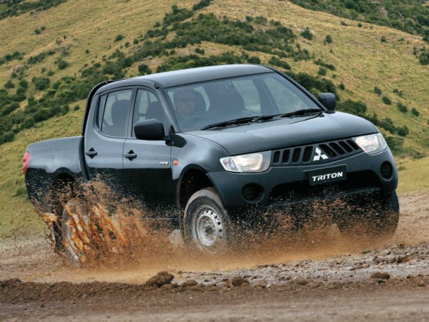 download MITSUBISHI TRITON L200 V6 workshop manual