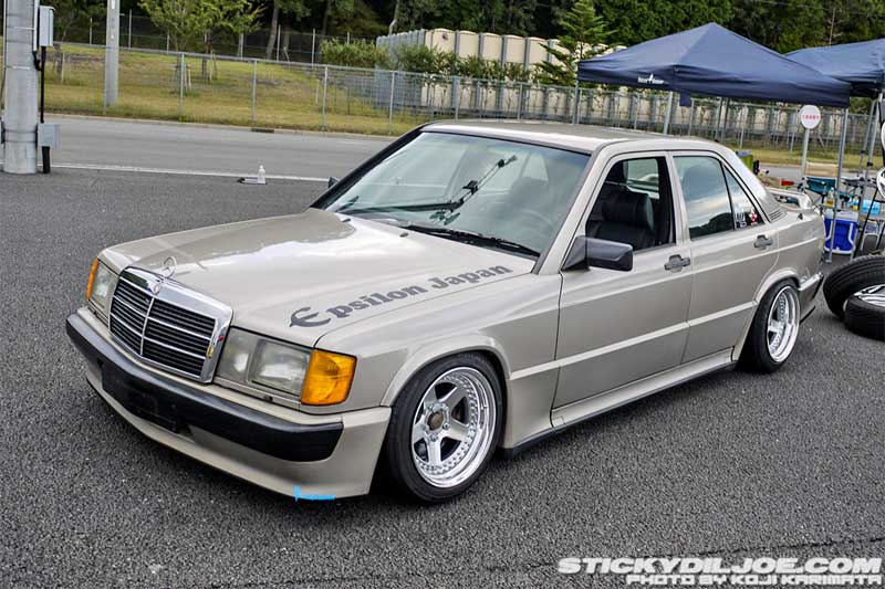 download Mercedes 190E 90 workshop manual