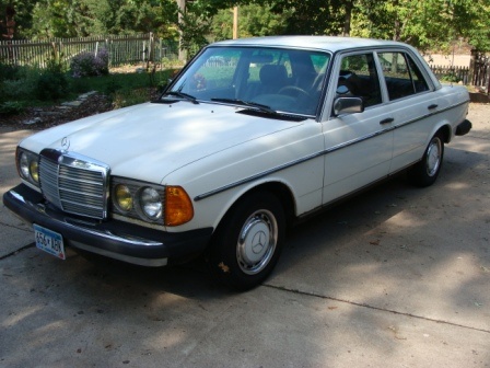 download Mercedes 240D 83 able workshop manual