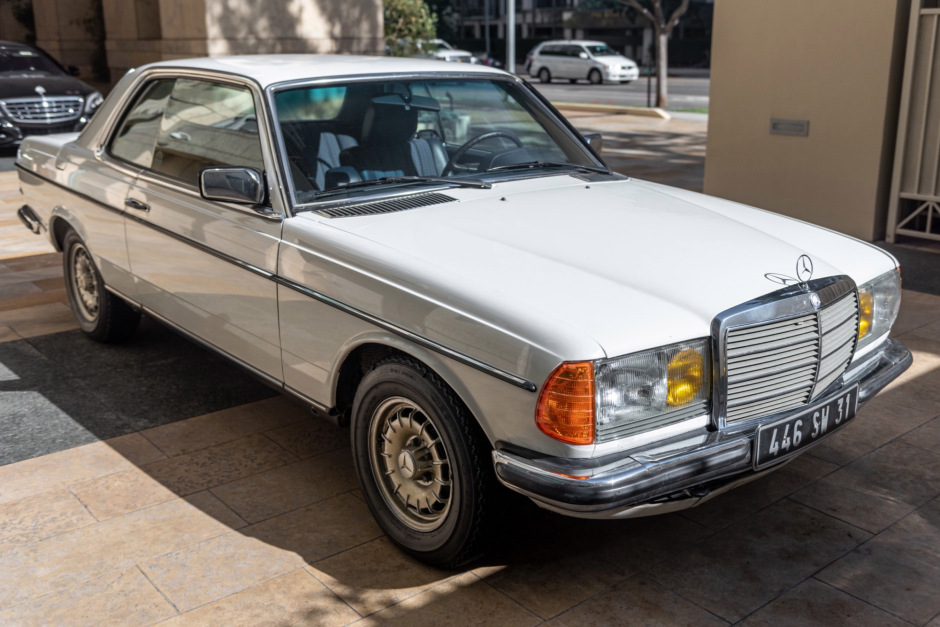 download Mercedes 280 CE able workshop manual