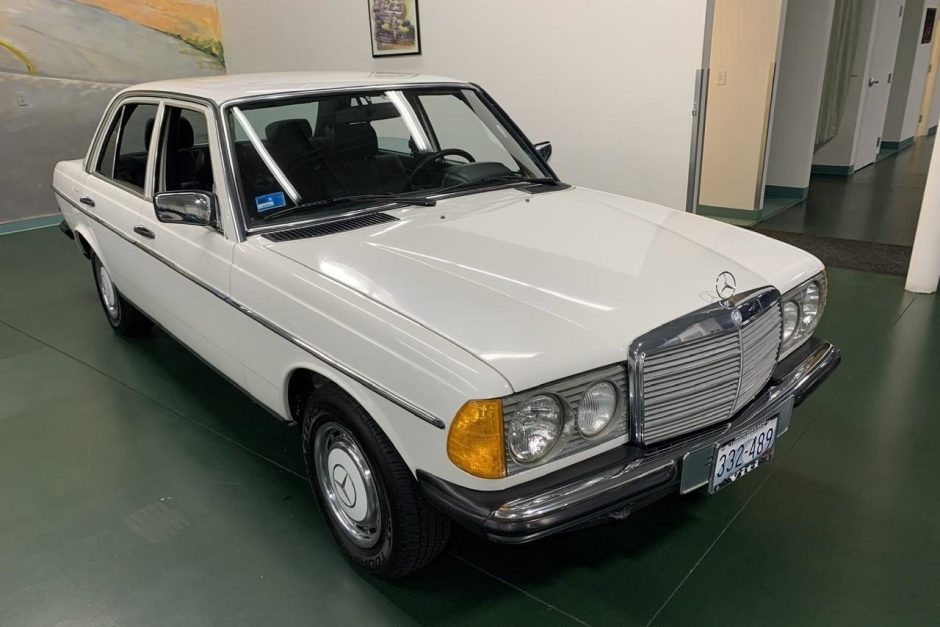 download Mercedes 300D 85 workshop manual