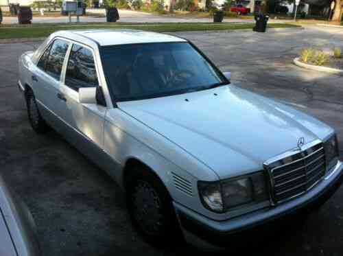 download Mercedes 300D 92 workshop manual