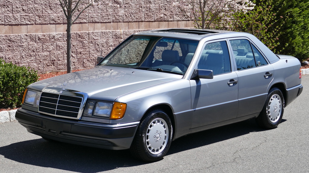 download Mercedes 300D 92 workshop manual