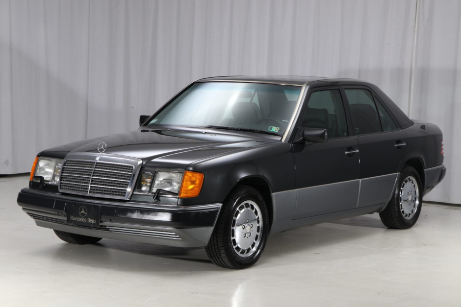 download Mercedes 300D 93 workshop manual