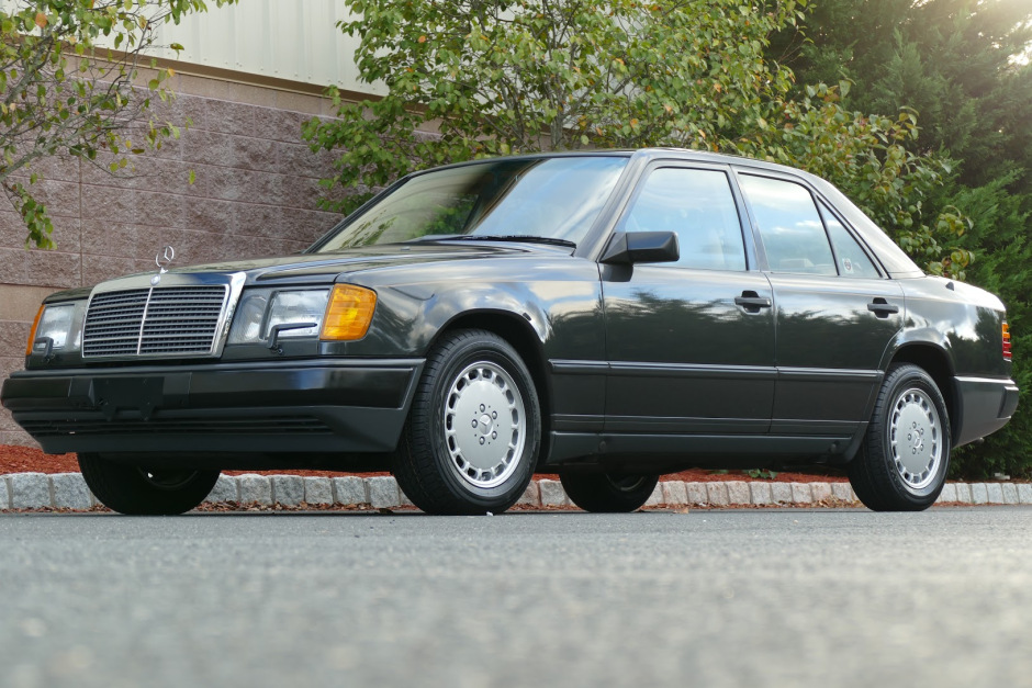 download Mercedes 300E 88 workshop manual