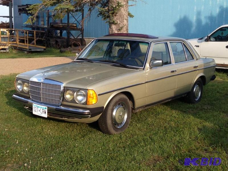 download Mercedes 300SD 84 workshop manual