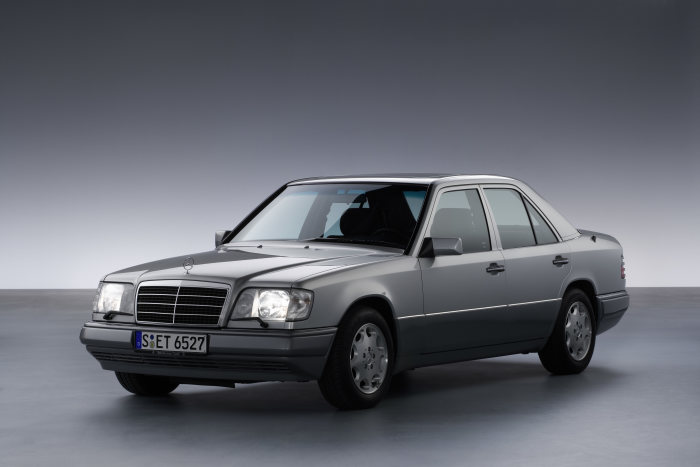 download Mercedes Benz 124 Sedan 300E 4MATIC 3L Man able workshop manual