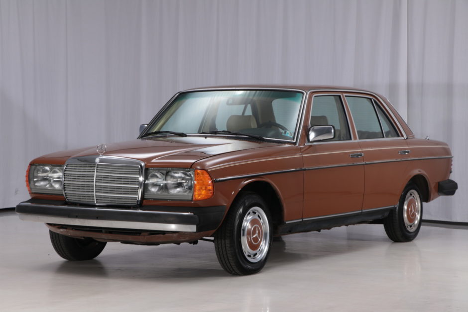 download Mercedes Benz 240D workshop manual