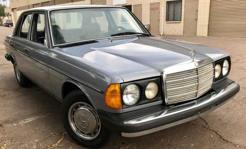 download Mercedes Benz 240D workshop manual