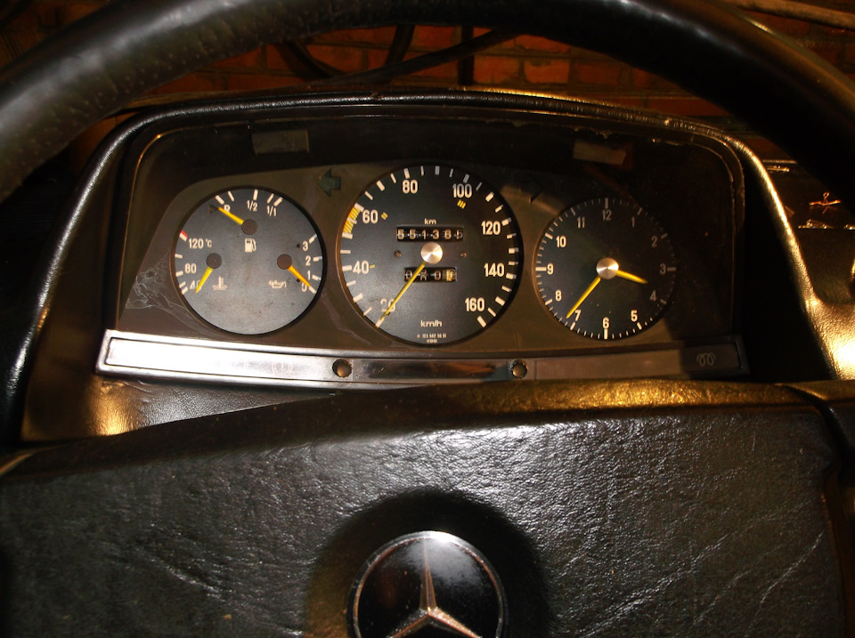 download Mercedes Benz 240D workshop manual