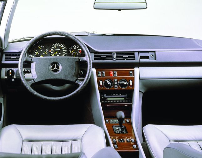 download Mercedes Benz 300CE workshop manual