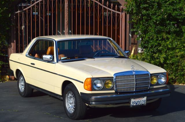 download Mercedes Benz 300D 300TD 300CD workshop manual