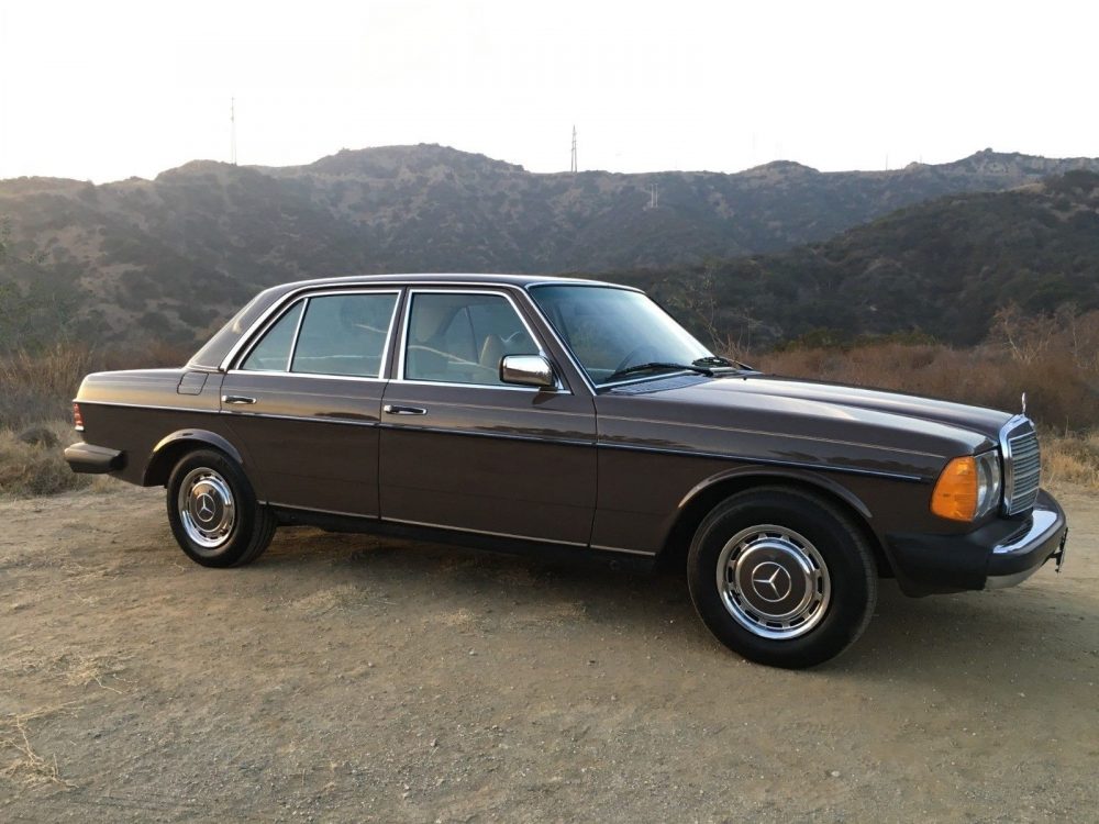 download Mercedes Benz 300D workshop manual