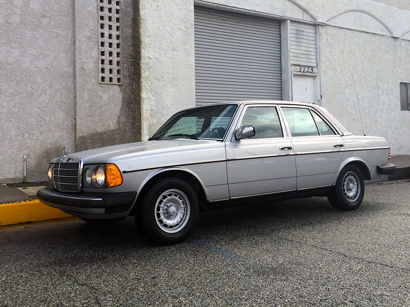 download Mercedes Benz 300D workshop manual