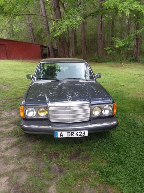 download Mercedes Benz 300D workshop manual