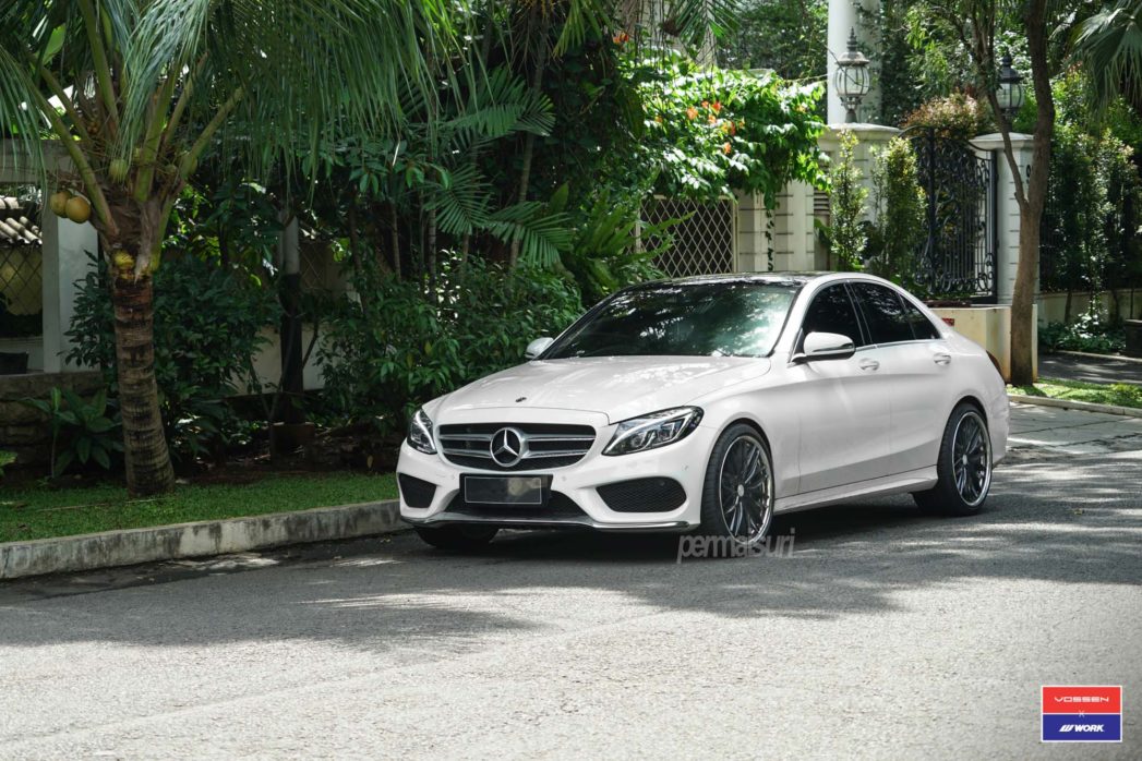 download Mercedes Benz C Class C300 workshop manual