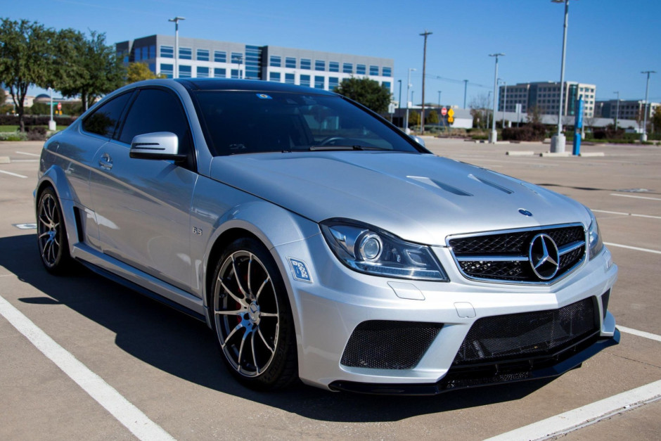 download Mercedes Benz C63 AMG workshop manual