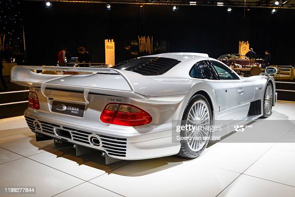 download Mercedes Benz CLK63 AMG workshop manual