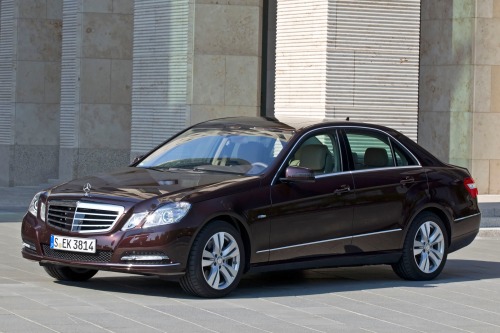 download Mercedes Benz E Class E550 Luxury Sedan workshop manual