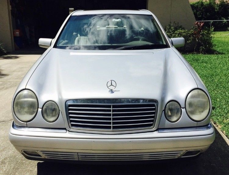 download Mercedes Benz E300D workshop manual