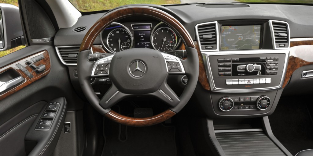 download Mercedes Benz ML550 workshop manual